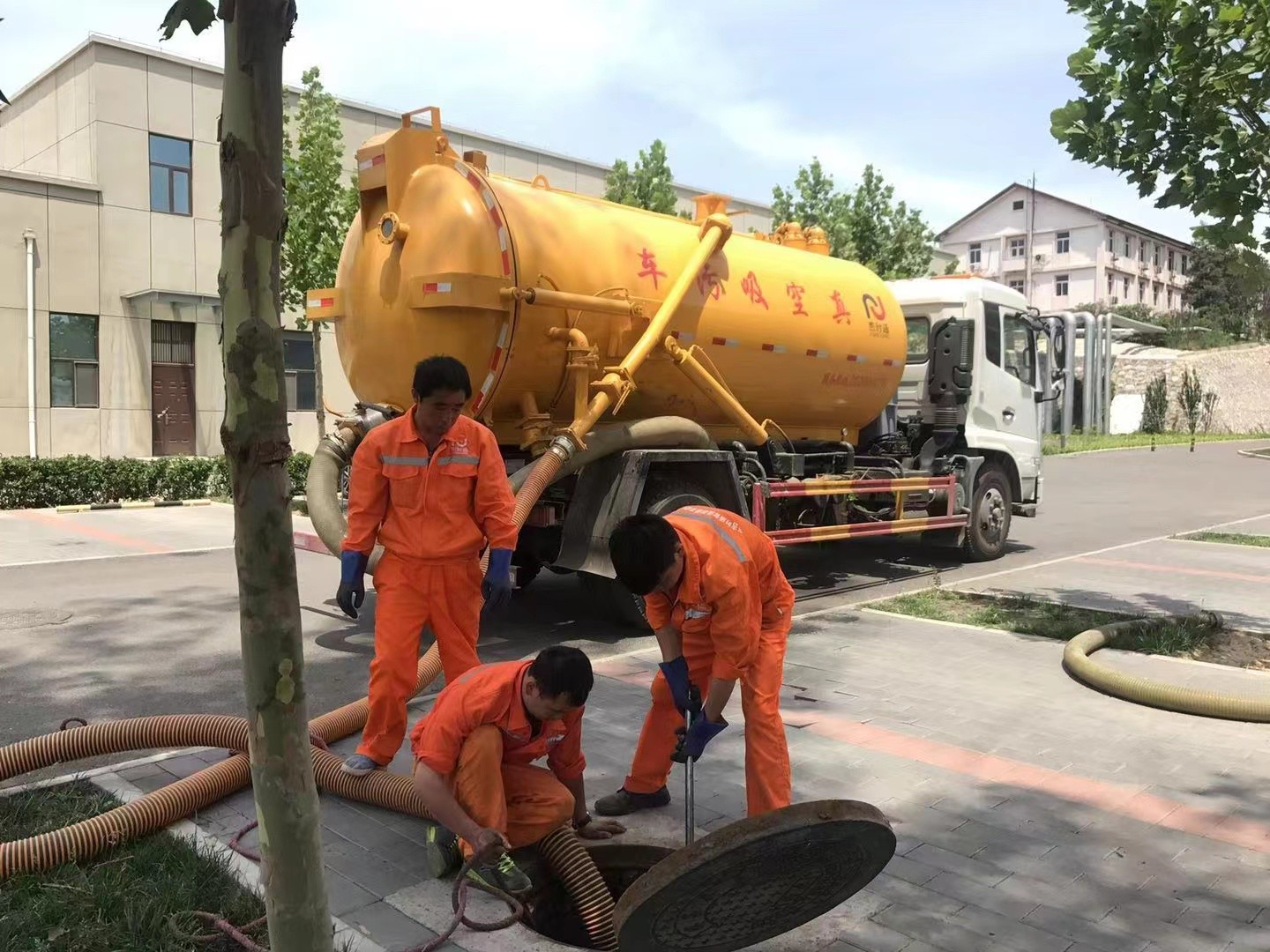 万州化粪池清理与5-8吨吸粪车施工效率分析